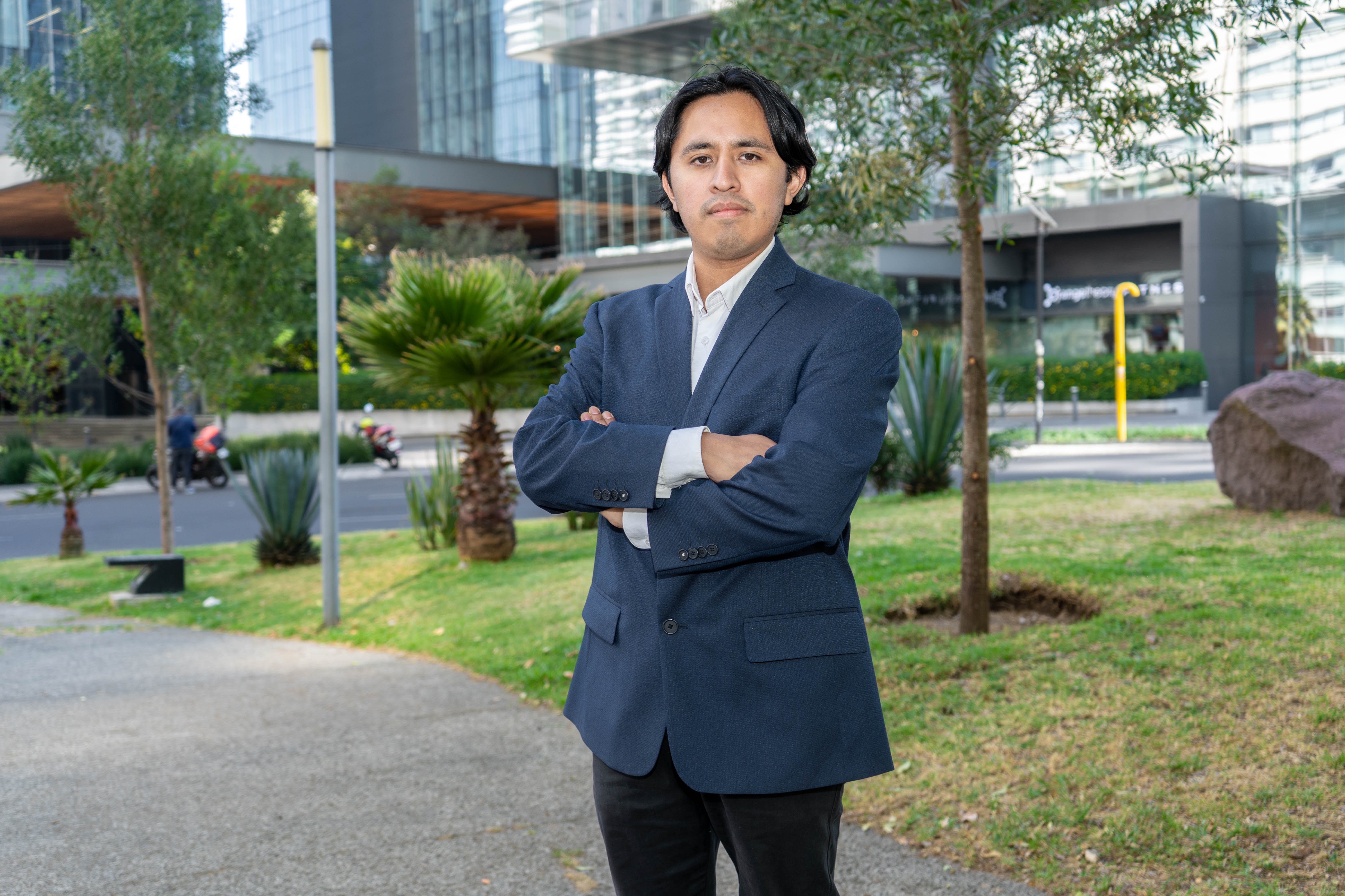 Lic. Víctor Manuel Pérez Rayón